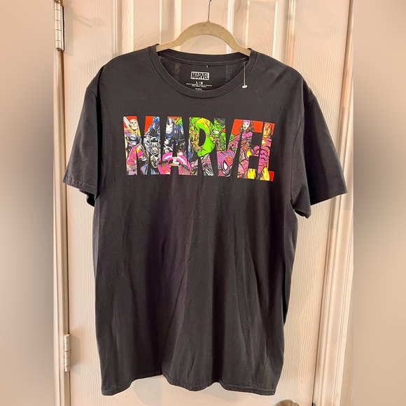 Marvel Black Tee with Vibrant Character Art - Picture 1 of 3
